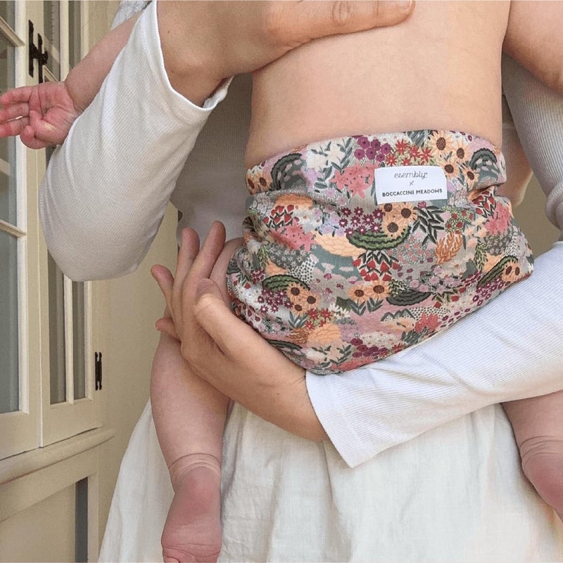 Esembly Cloth Diaper Bundle Set - 3 Organic Cotton Absorbent Inners and 1 Waterproof Outer Diaper Cover - Reusable, Washable, Snap Closure Cloth Diapers - Size 1 (7-17lbs), Off-Leash - Image 2